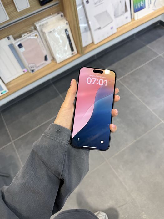 Used iPhone 15 pro max 256 blue