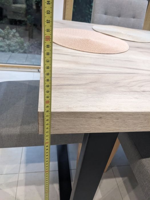Duży stół jadalniany. Stan idealny. 180x96.