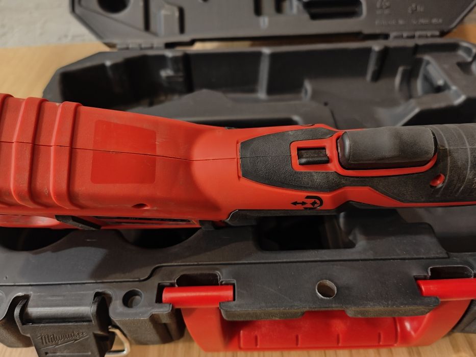 Maszyna do cięcia rur Obcinacz Milwaukee