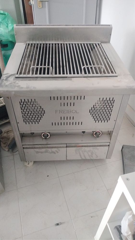 Vende se grelha eletrica