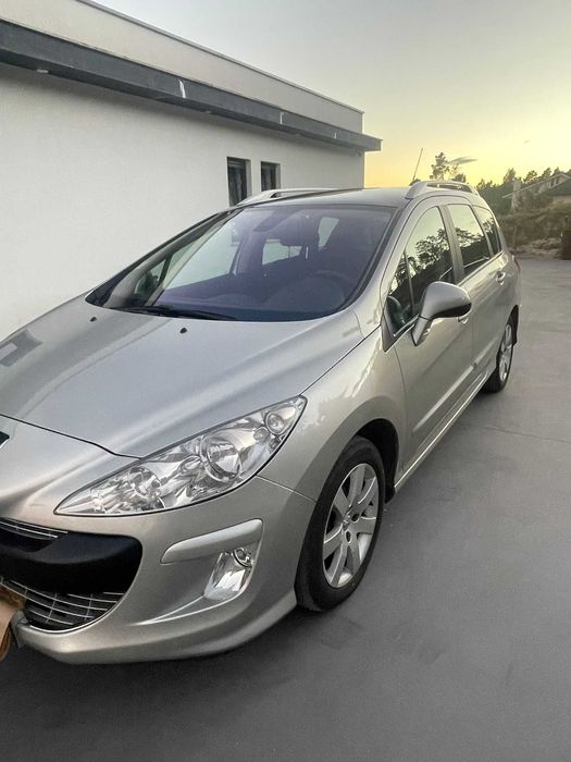 Carrinha Peugeot  308 SW.
