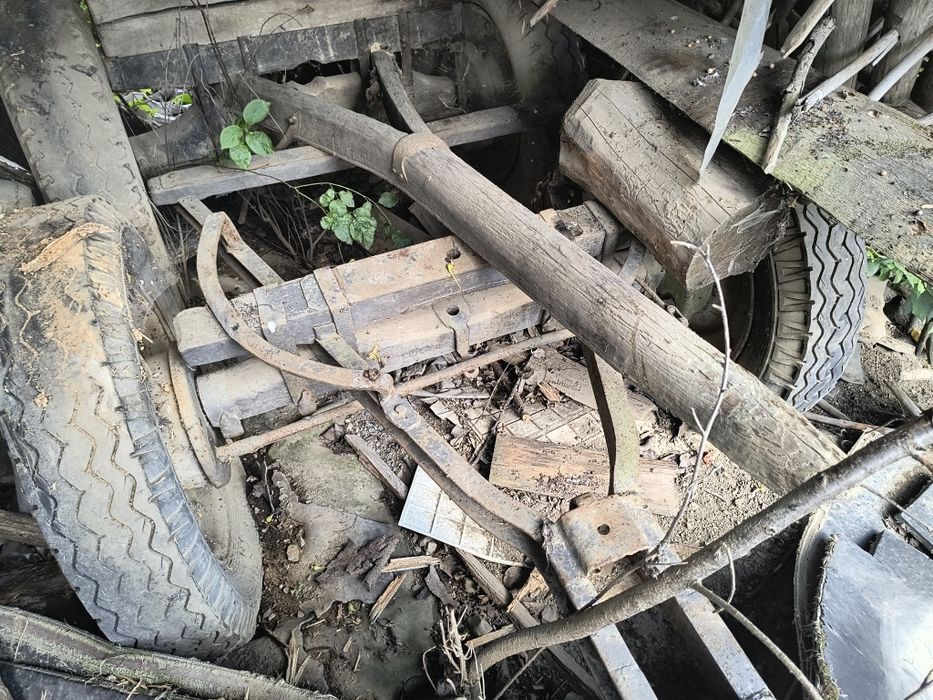 Oś,wóz konny, ciągnikowy,rzedownik do ziemniaków.