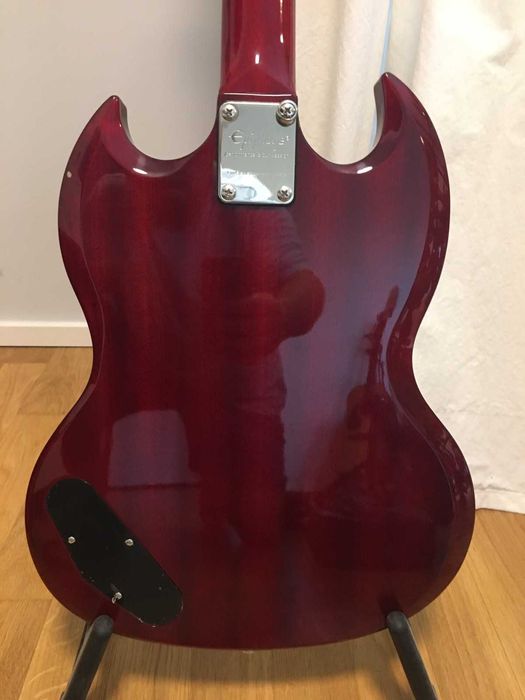 Epiphone EB-0 BASS - CH красное дерево, Китай 2012 в кейсе, как новая