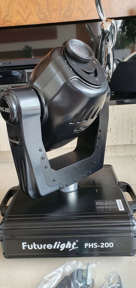 Robos Moving Head Futurelight PHS- 200 (como novo)