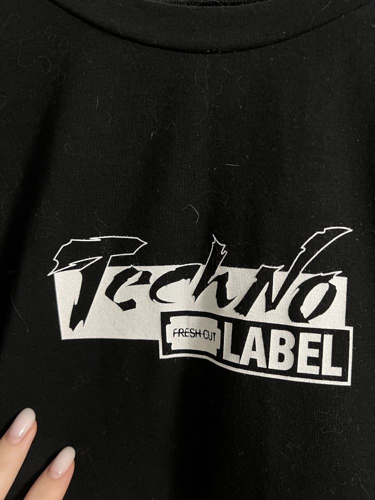 Футболка freshcut label, нова, love techno