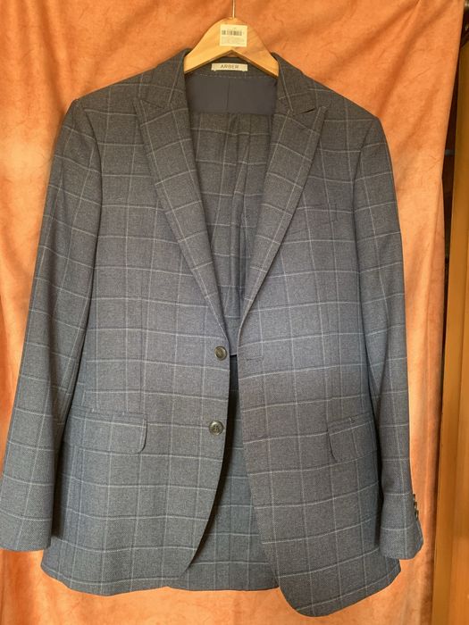 Продам три чоловічи класичні костюми