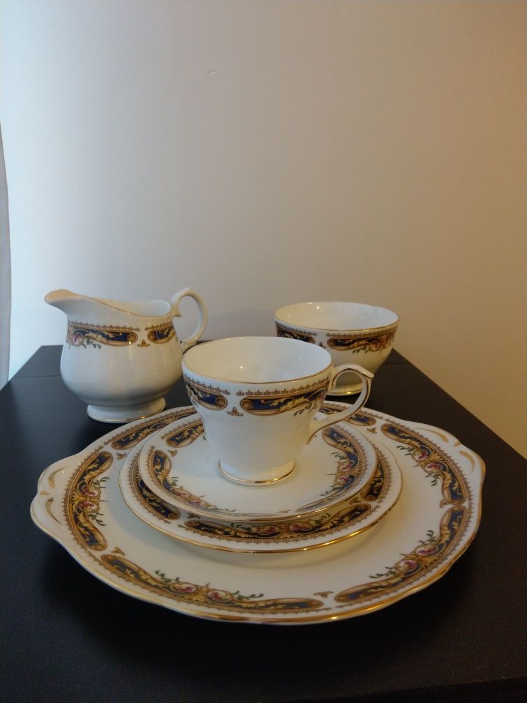 Nowy Piekny Vintage Duchess serwis trio filizanka angielska porcelana