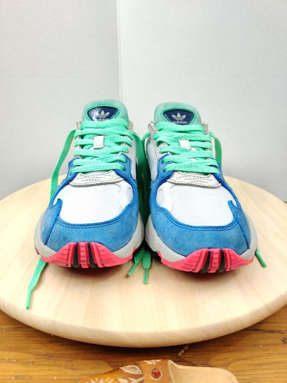 Buty r.36 Adidas Falcon BB9174 damskie zamszowe