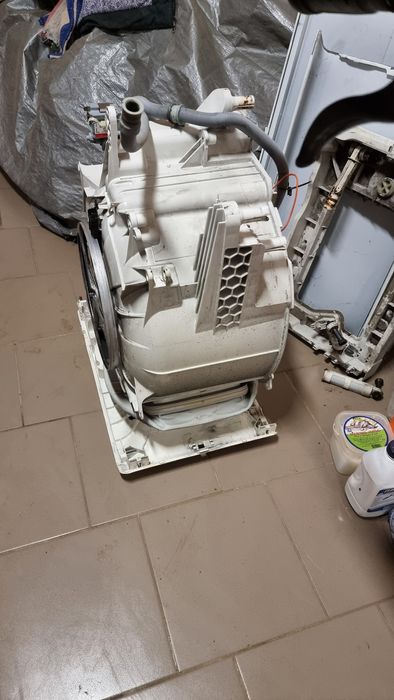 Бак пральної машини  ELECTROLUX вертикалної загрузки на 5кг