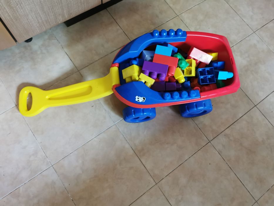 Конструктор машина Mega bloks