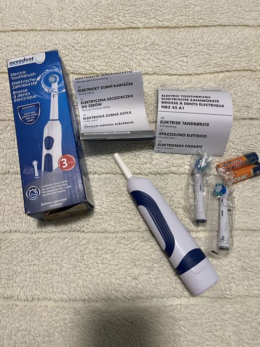 Електрична зубна щітка