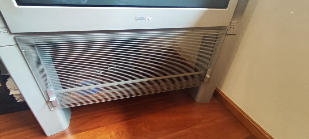Televisão Sony Trinitron 100Hz KV-32FX66E