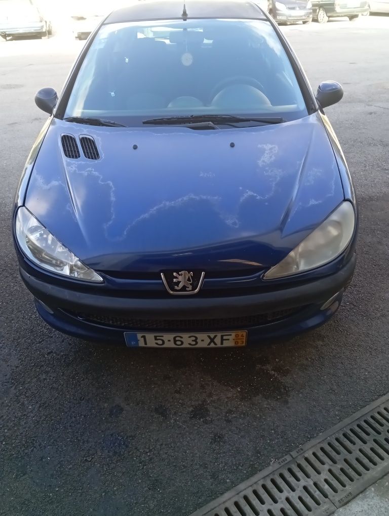 Peugeot 206 3 portas 5 lugares