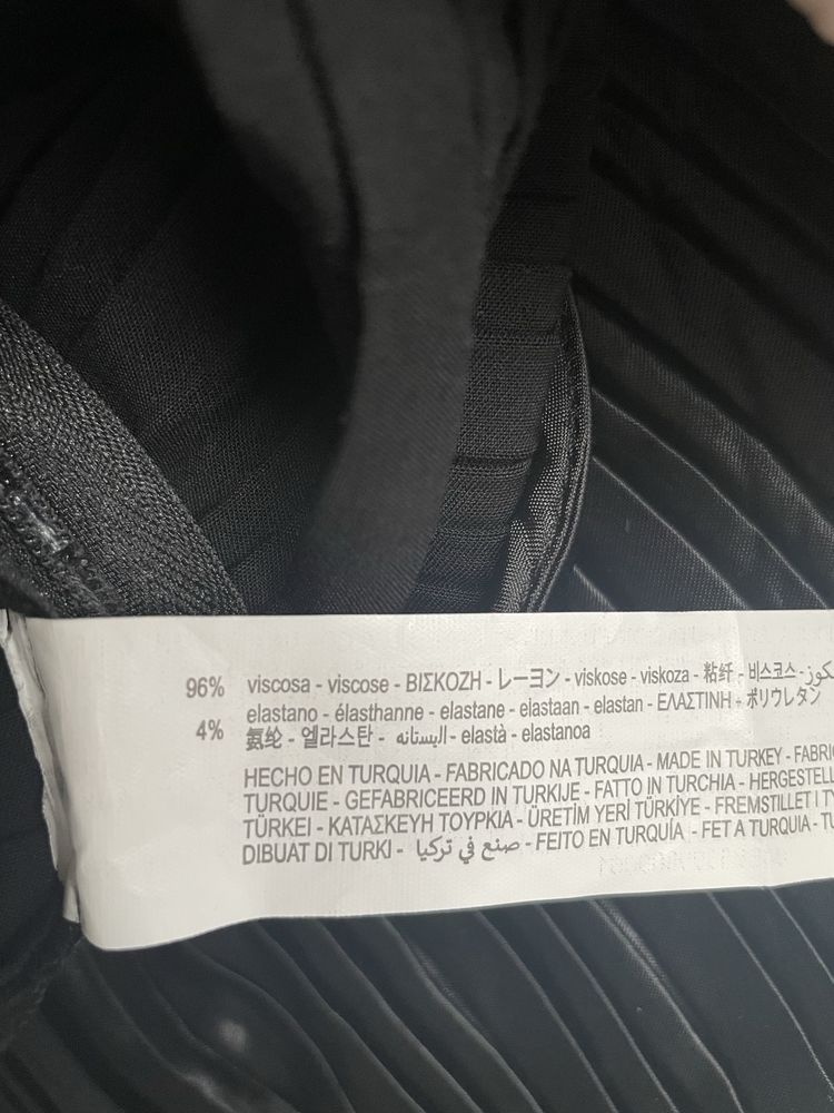 ZARA czarna mini spódniczka z tkaniny satynowej roz.XXL *nowa z metką*