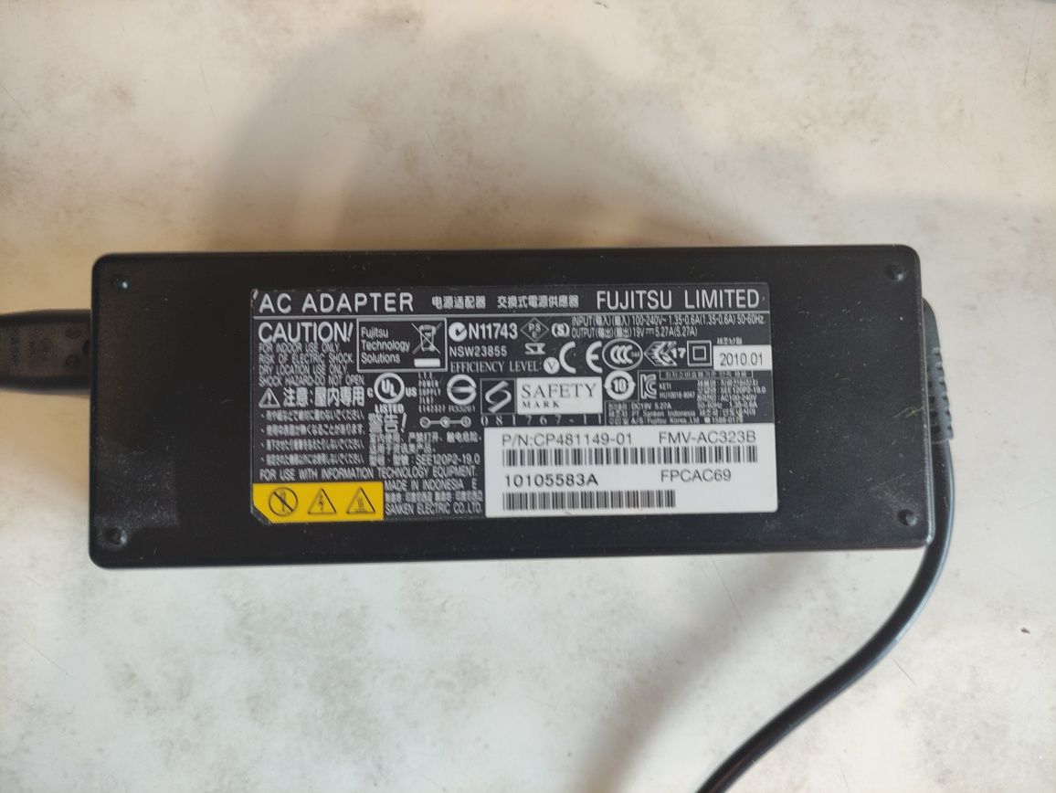 Ноутбук Fujitsu-Siemens Lifebook nh570