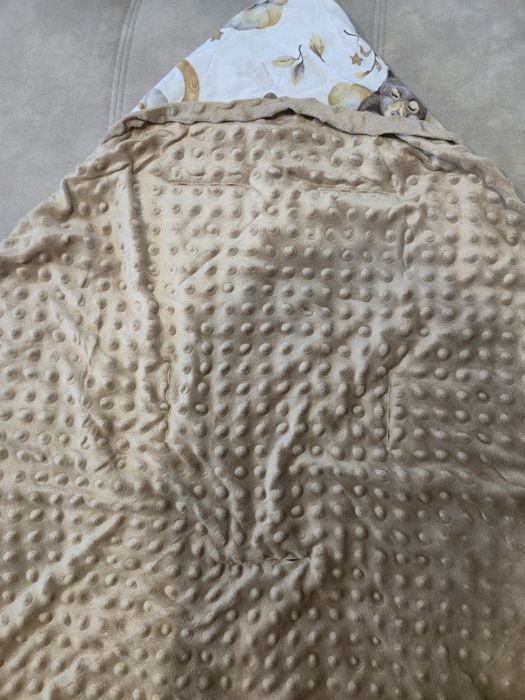 Otulacz do fotelika samochodowego