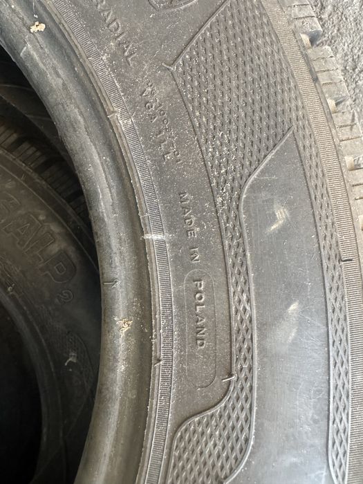 Продам резину  215 65 R16c
