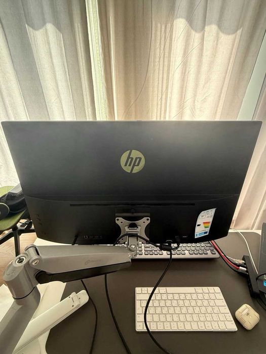 HP Pavilion gaming 32 hdr display
