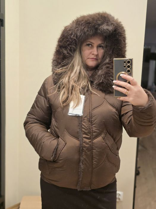 Kurtka zimowa czekoladowa kaptur obszyty futerkiem xl i 2xl
