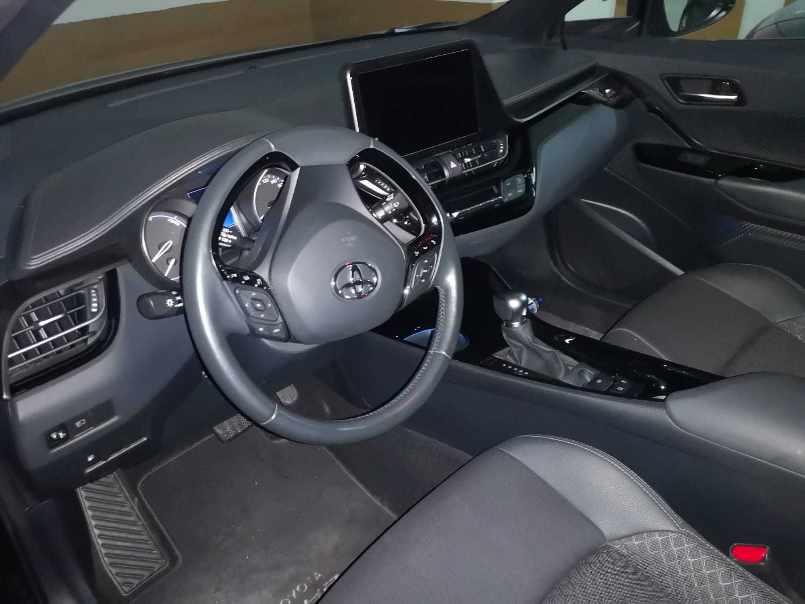 Toyota C-HR 1.8 Hybrid Square Collection