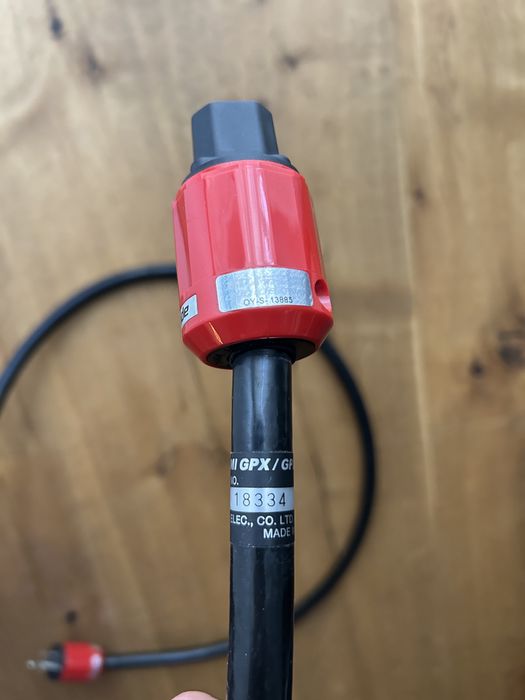 OYAIDE TUNAMI V2 kabel przewód zasilający