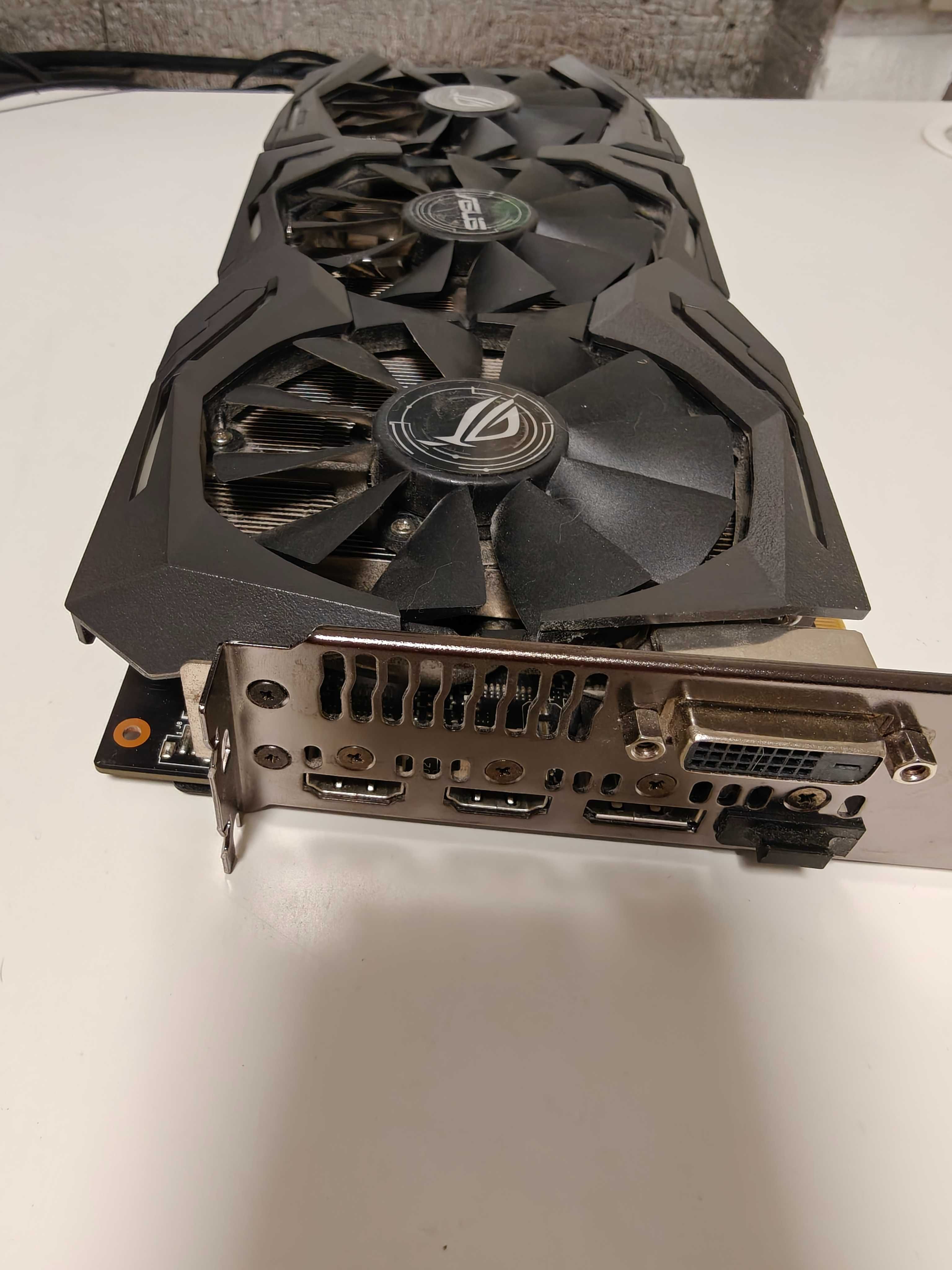 В ідеальному стані ASUS STRIX ROG GTX1060 6GB GDDR5
