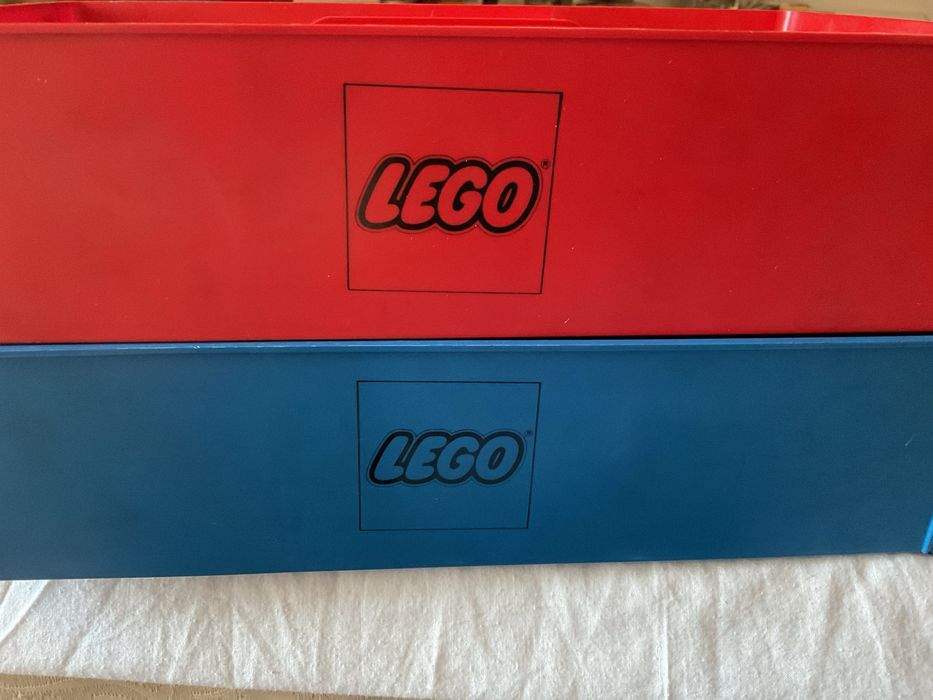 Caixas anos 70 da Lego para arrumação de peças