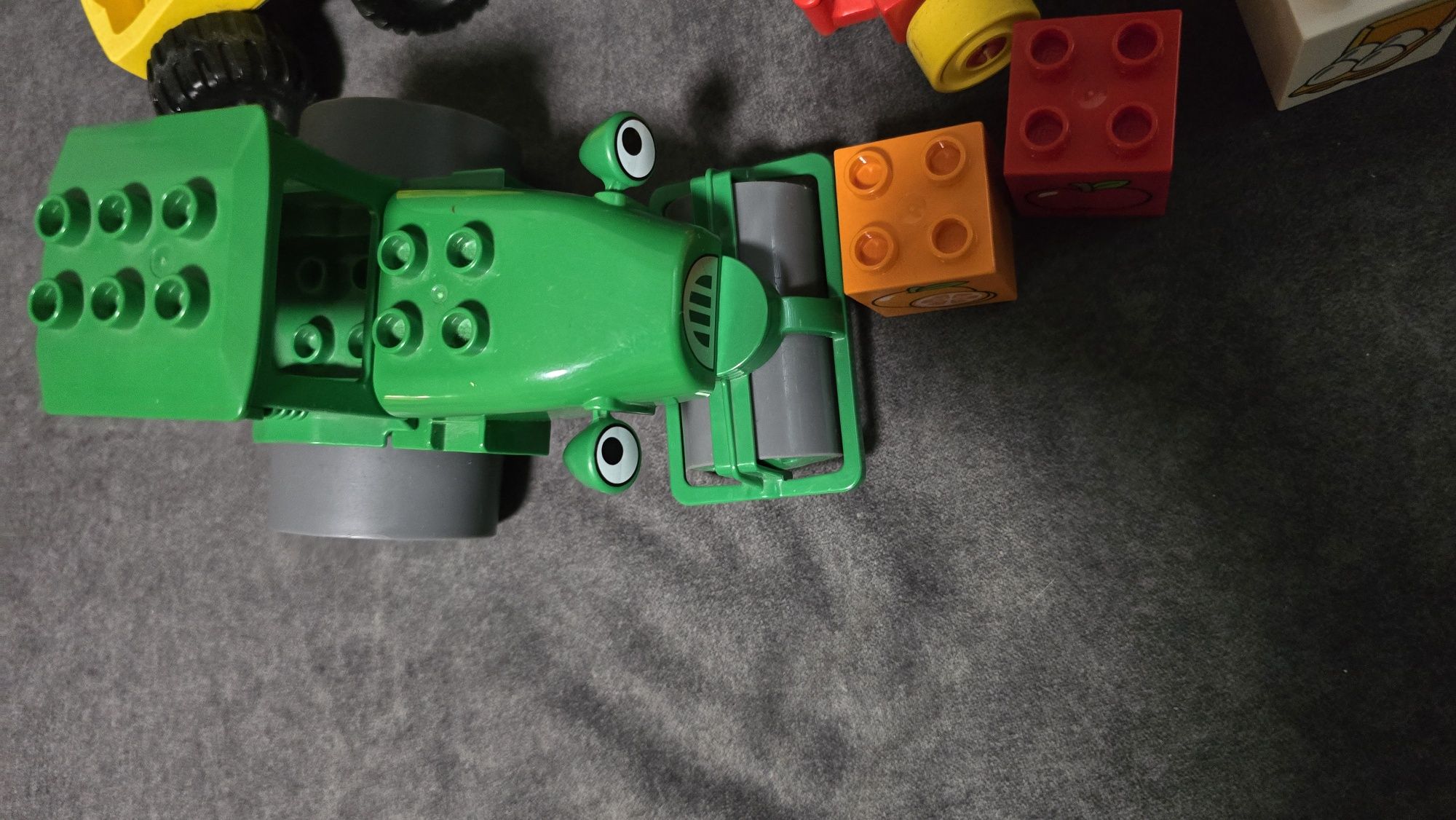 Lego Duplo pojazdy tir pojazdy budowlany traktor