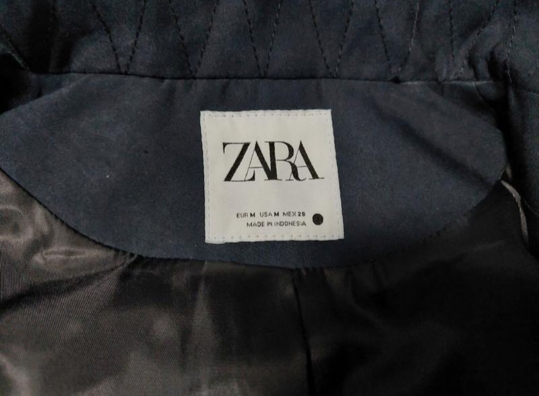 Стильний водонепроникний плащ/тренч від Zara , розмір M