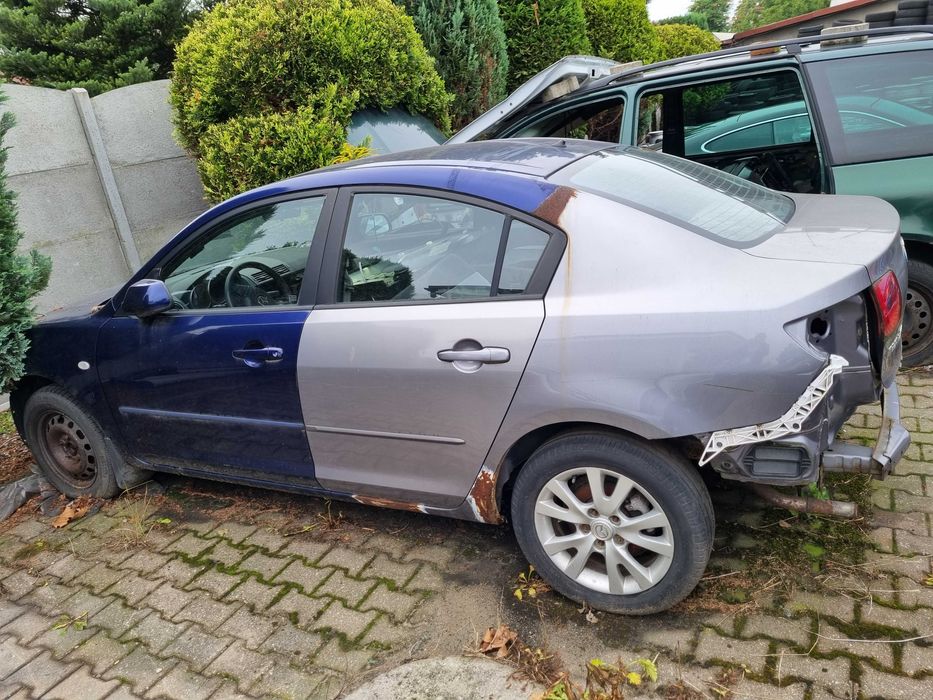 Mazda 3 tylko w całości z roku 2004
