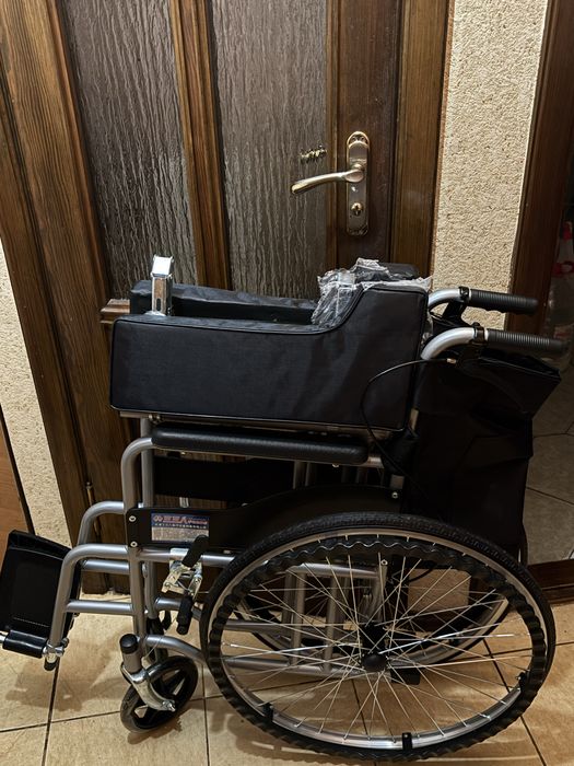 Продам инвалидное кресло новое