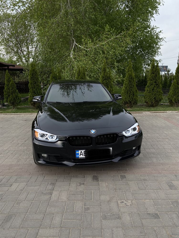 BMW F30 328i X-drive 2013 повний привід