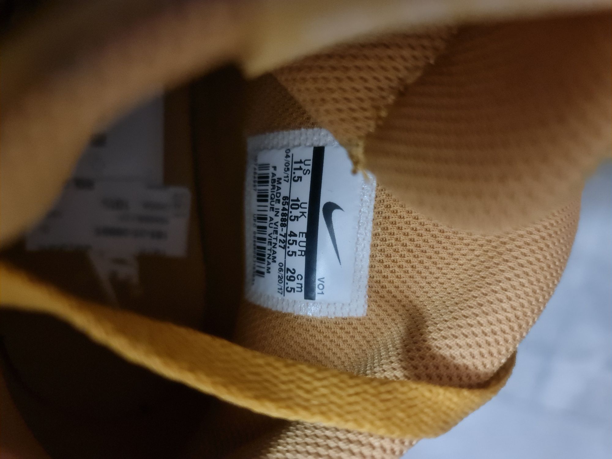Продаю чоловічі спортивні ботинки Nike розмір.45.5