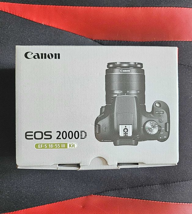 Фотоапарат CANON EOS 2000D EF-S 18-55 III Kit + Флешка + Сумка