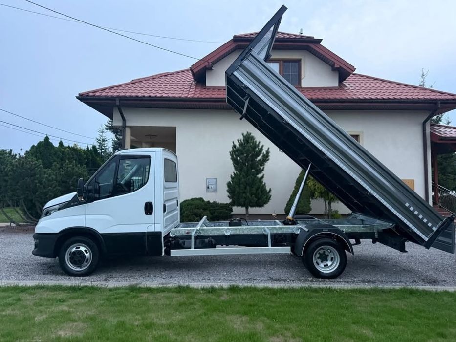 Do wynajęcia  WYWROTKA Dostawczy bus Iveco Daily LUBLIN kat.B