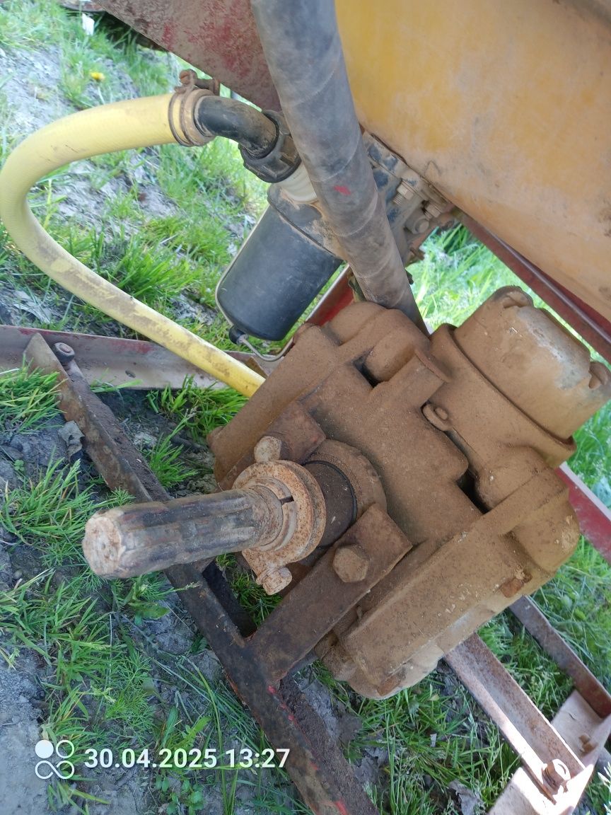 Opryskiwacz polowy pompa