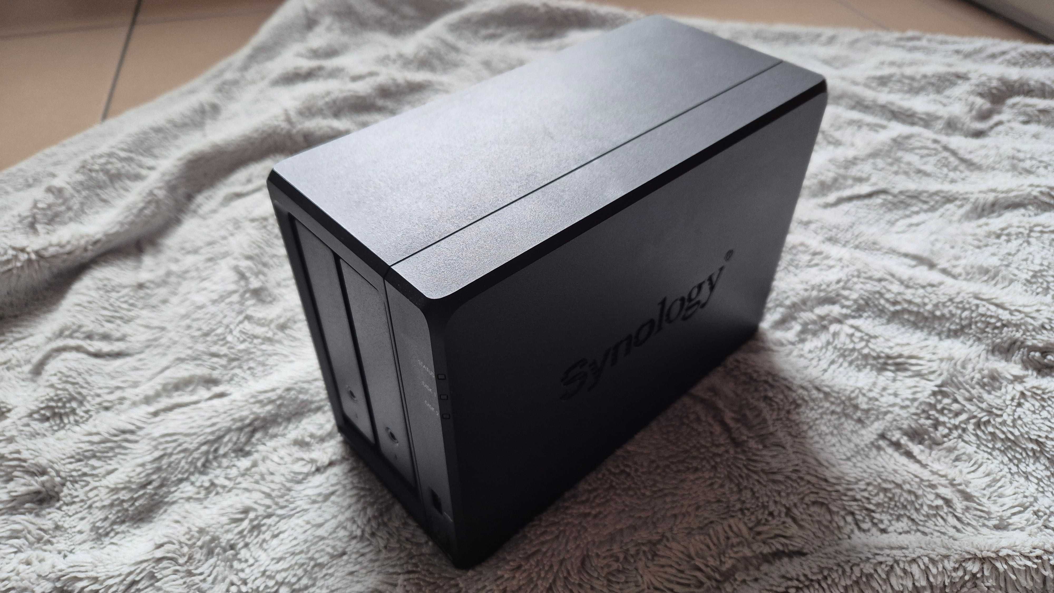 serwer NAS Synology DS720+, 10GB RAM, 2x16GB NVME SSD do cache