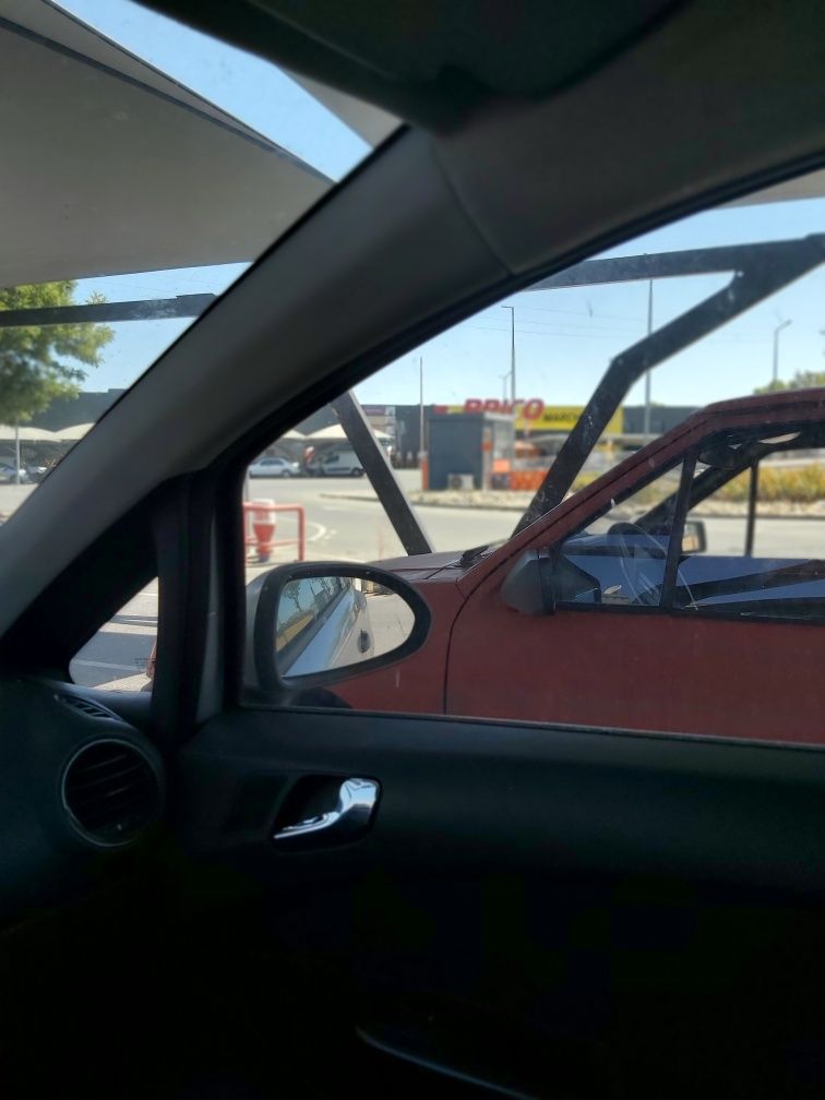 vendo opel corsa com avaria da junta da cabeça do motor