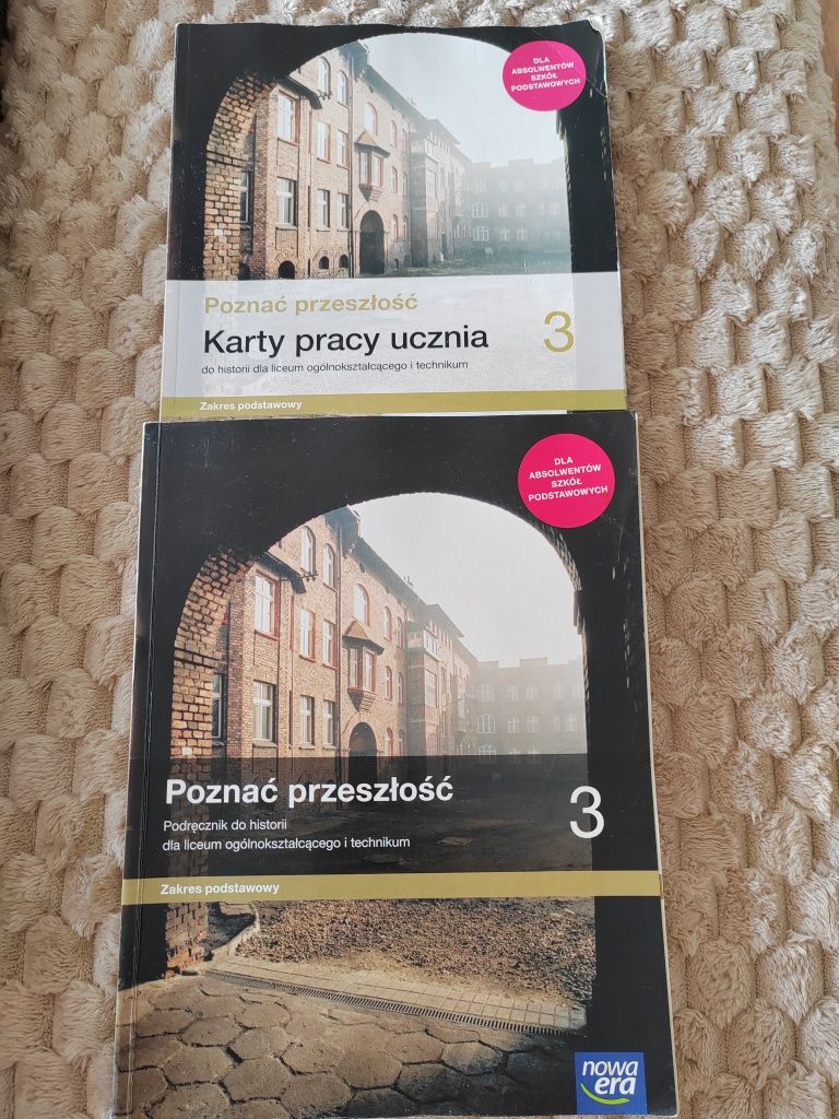 Historia 3, podrecznik+ karty pracy minimalnie użyte.