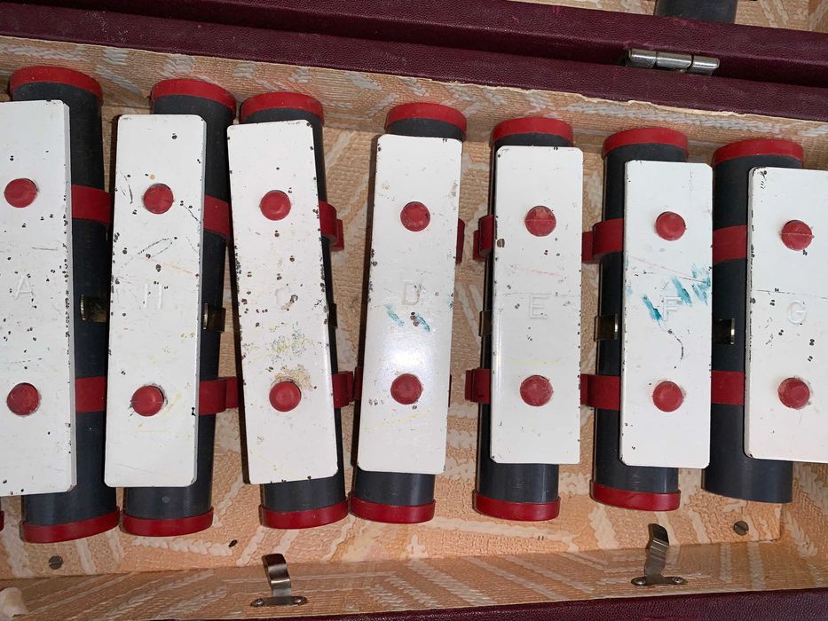 Cymbały stare , działają, kompletne