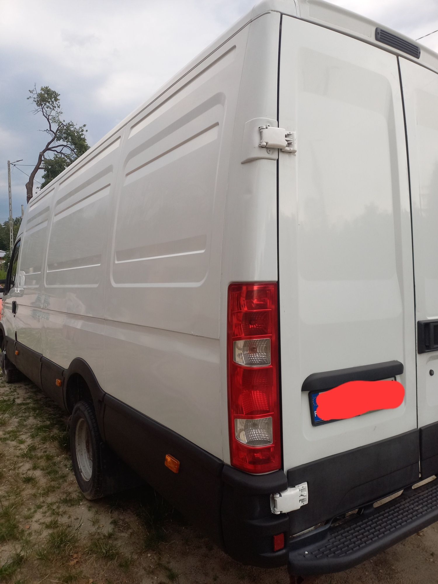Iveco 50C15 3.0 180koni