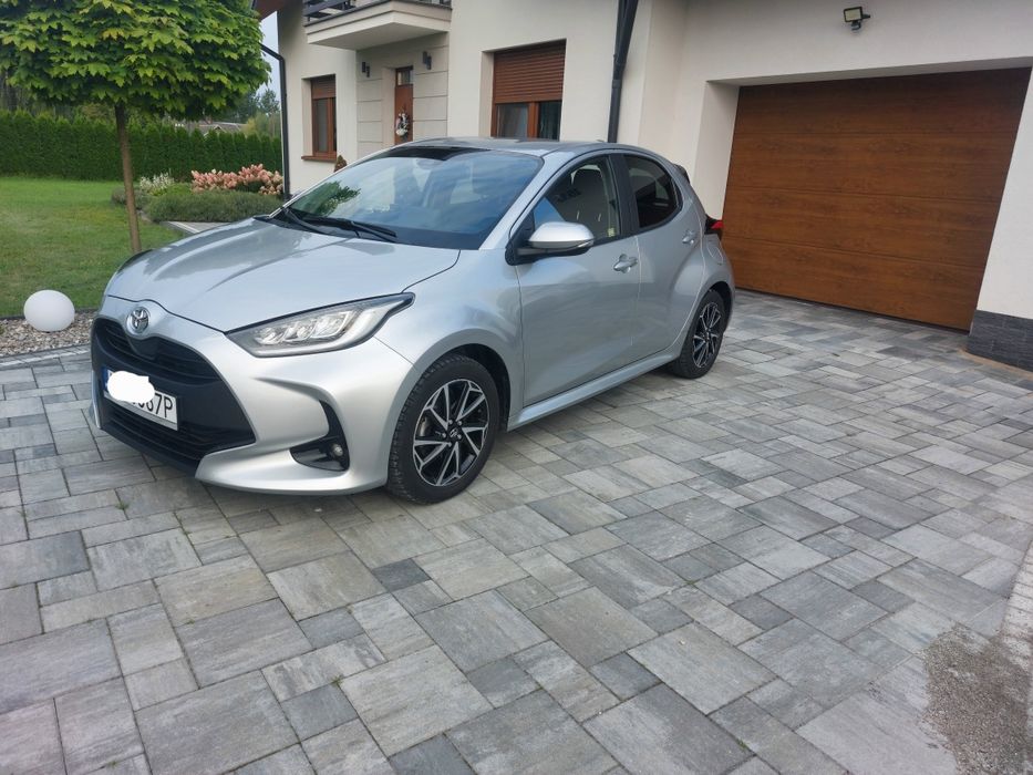 Toyota yaris IV 2023r 1.5 świeże, jeszcze na gwarancji fabrycznej full