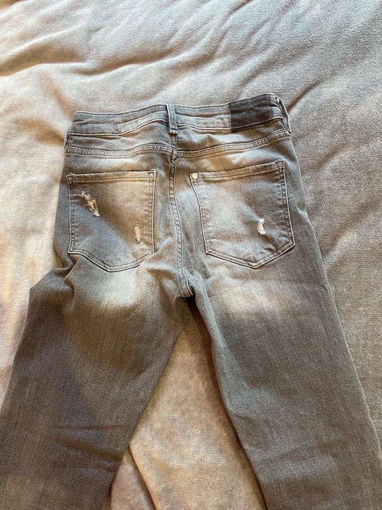 Spodnie Jeans z rozdarciami roz.36