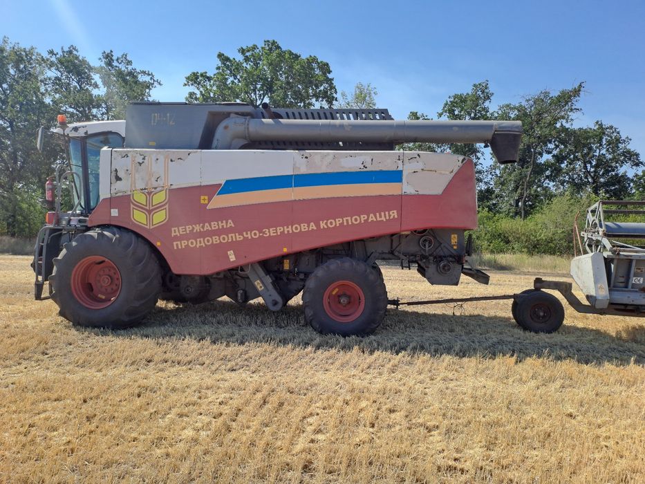 Зерно збиральний комбаін
