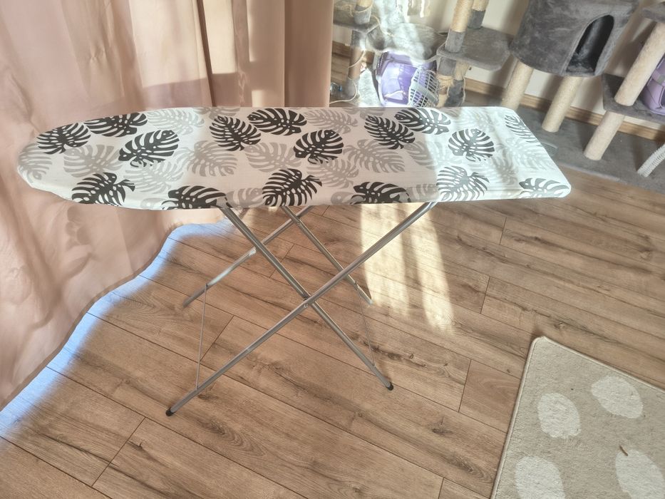 Deska do prasowania z żelaskiem