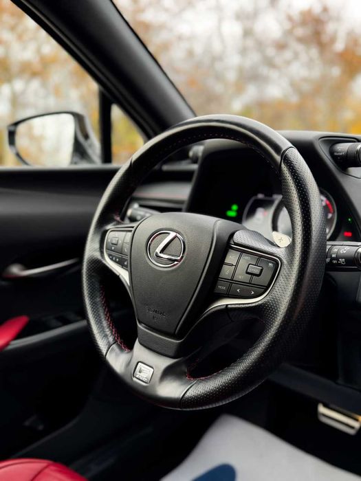 Lexus UX 250H F-SPORT 2021