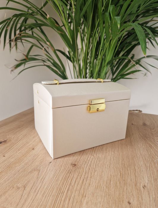 Kuferek na biżuterię luksusowy beżowy nowy na prezent