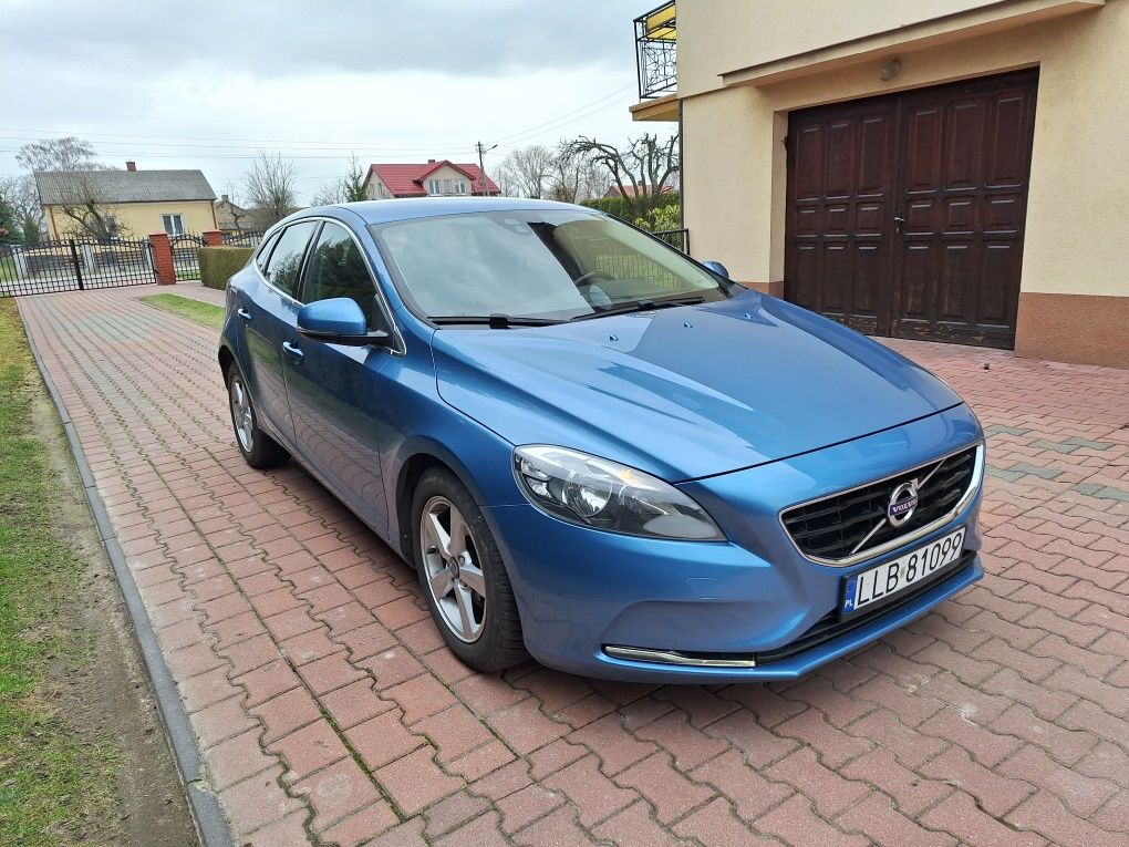 Volvo V40 2.0 D2 120 KM 2015