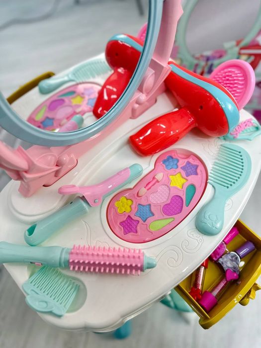 ТРЮМО зі стільчиком