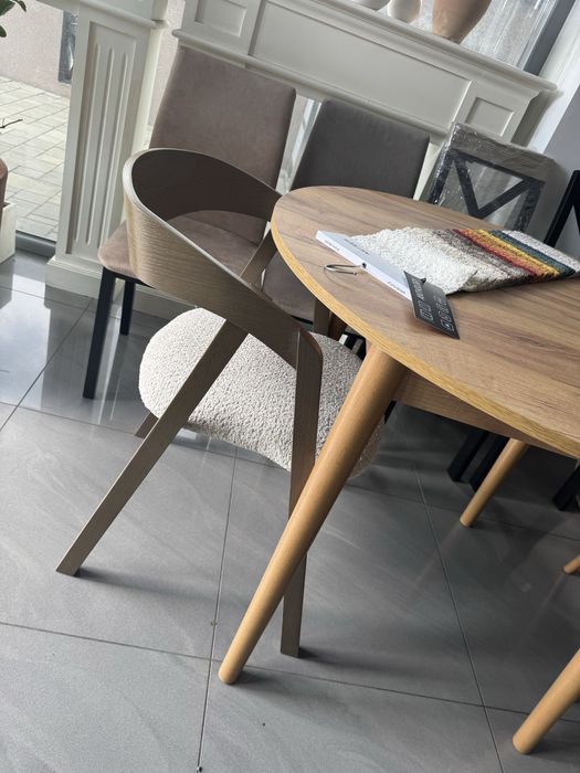 Zestaw mebli STÓŁ FI 100 + 4x krzesło drewniane